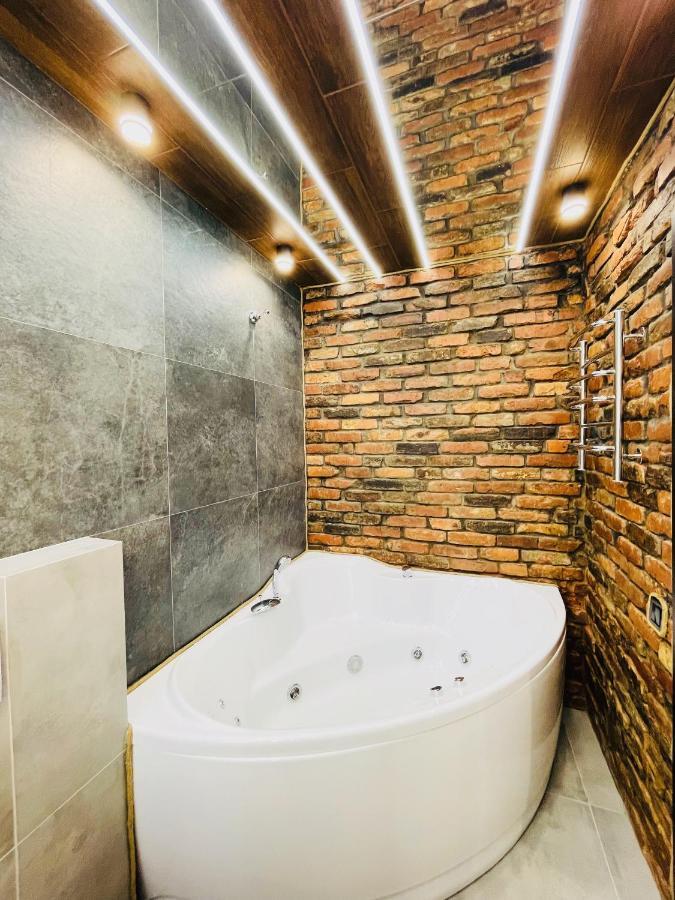 Loft В River Park З Джакузі Dniepropietrowsk Zewnętrze zdjęcie